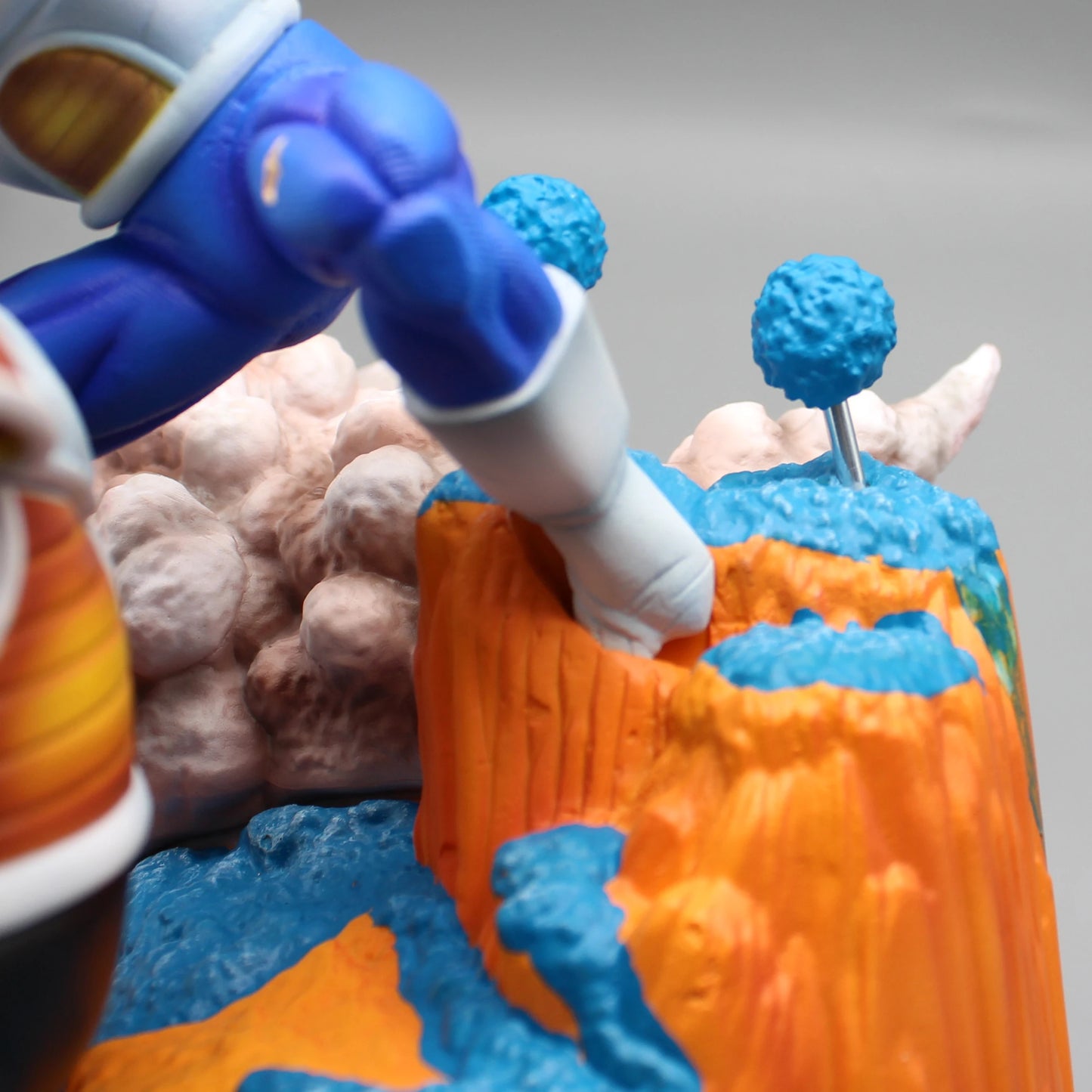 Dragon Ball Z - Vegeta VS Guldo Figure